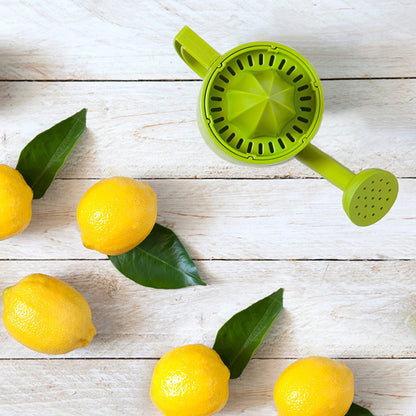 Lemon Squeezer With Pourer and Flip Lid