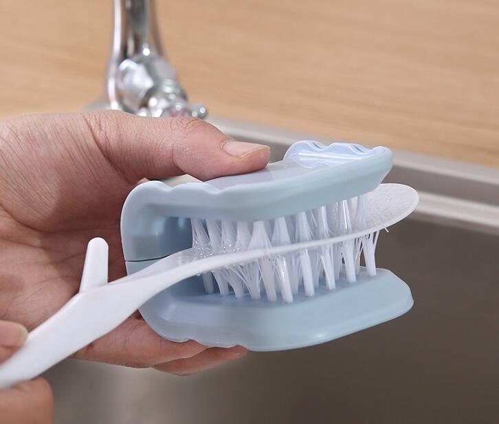 U-Shaped Knife And Cutlery Cleaner Brush