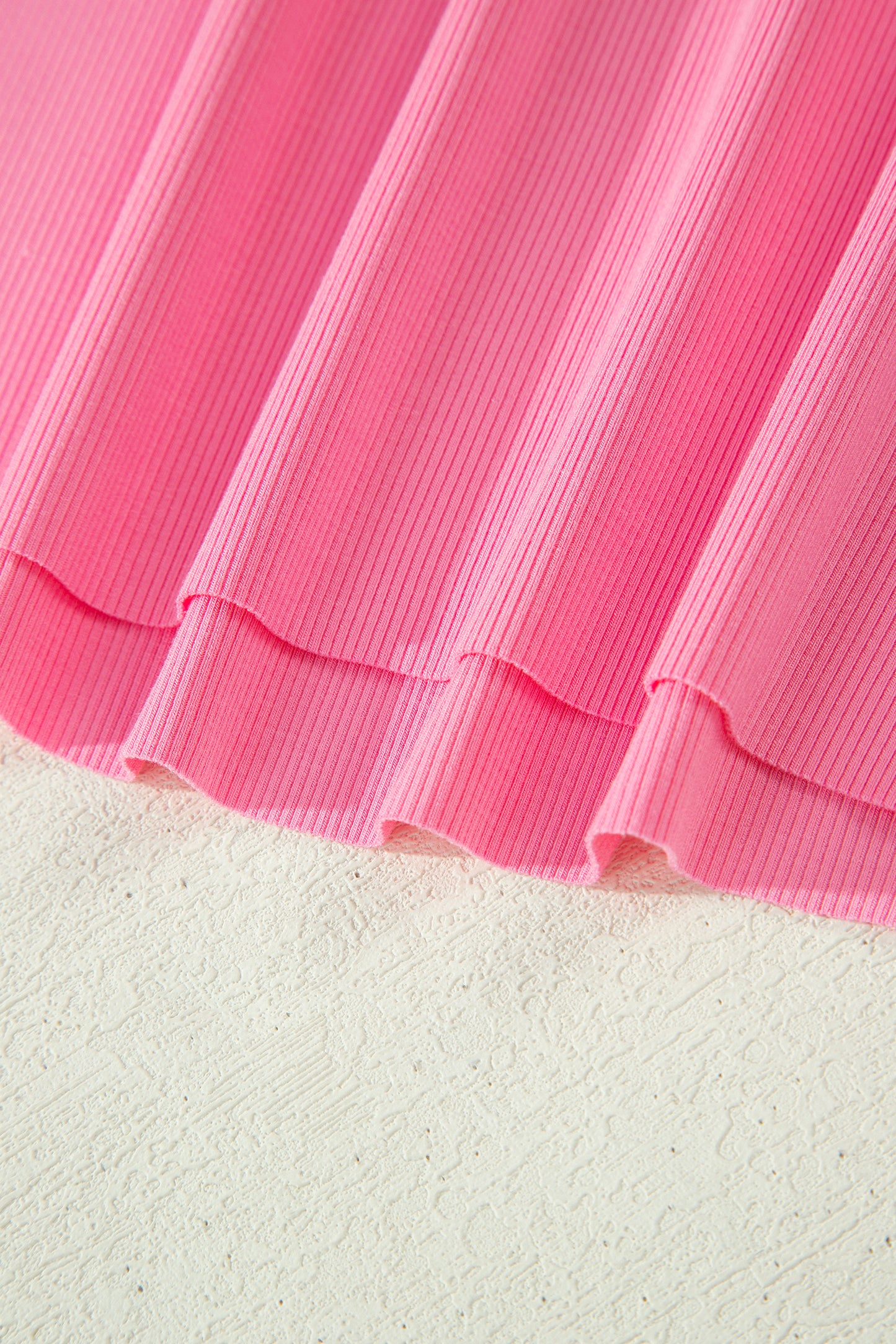 2 pcs Sachet Pink Slim Tank Top and Elastic High Waist Shorts Outfit